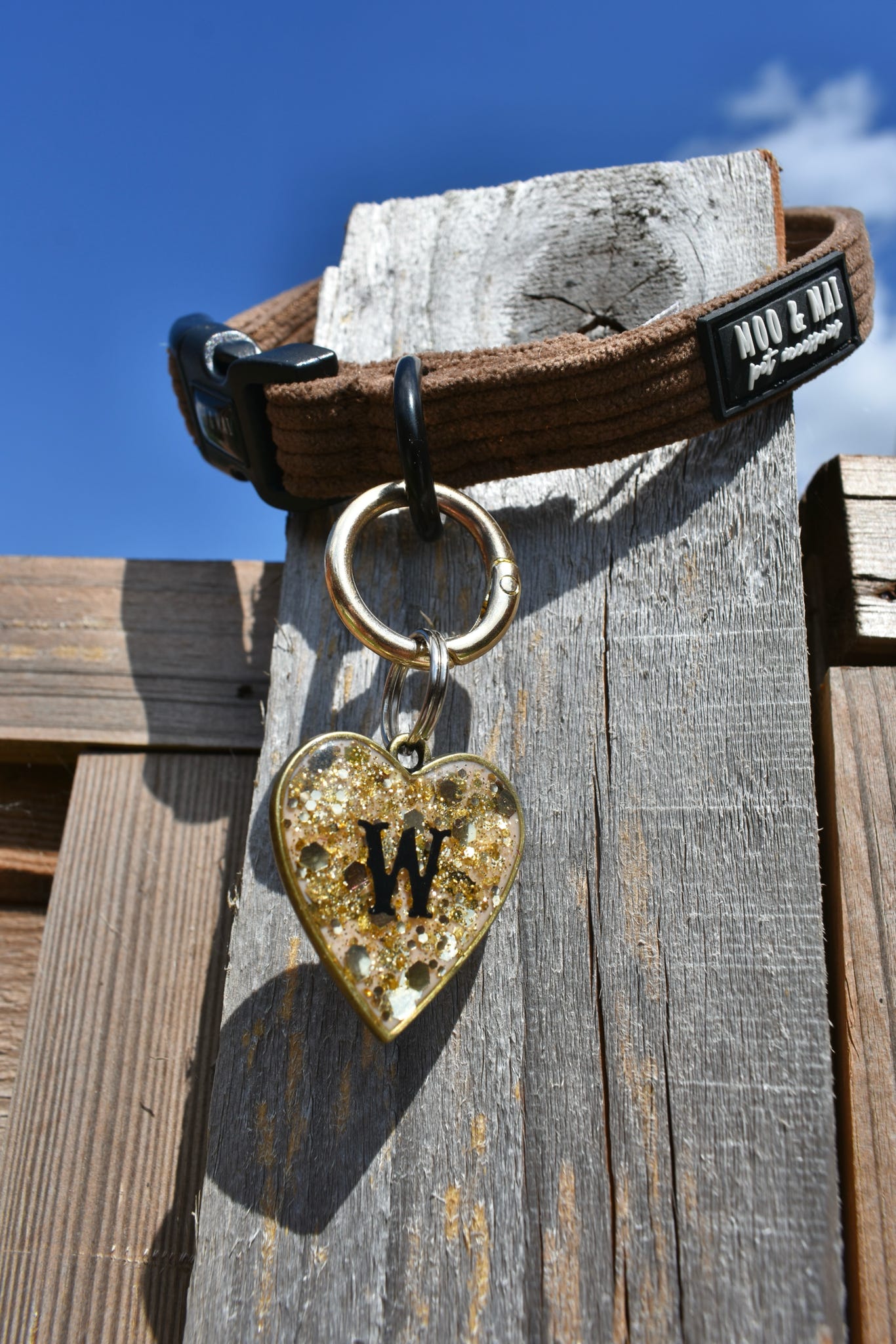 Golden Hearts (Resin Tag)