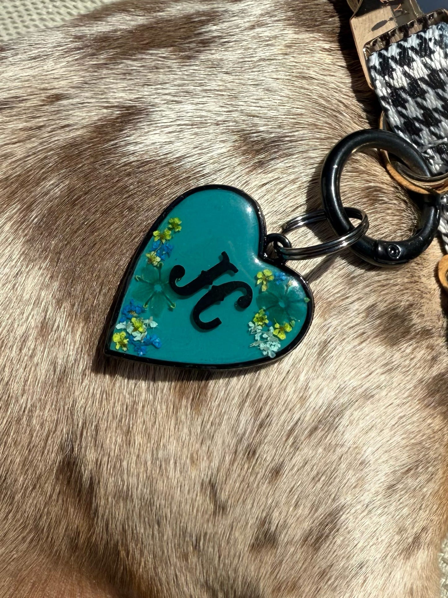 Heart Of Flowers (Resin Tag)